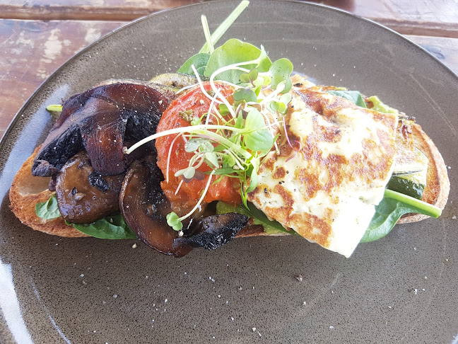 Comentarii opinii despre Bellyfish Cafe