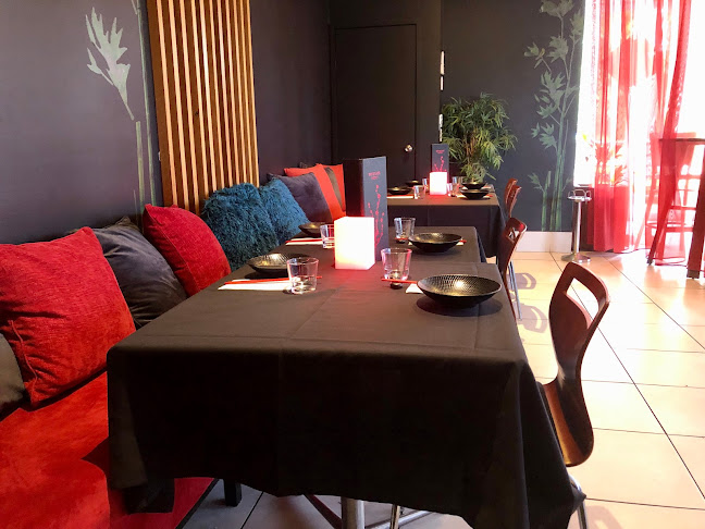 Benowa Highland Court - Hospitality and gastronomy