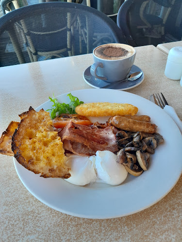 Comentarii opinii despre La Promenade Cafe