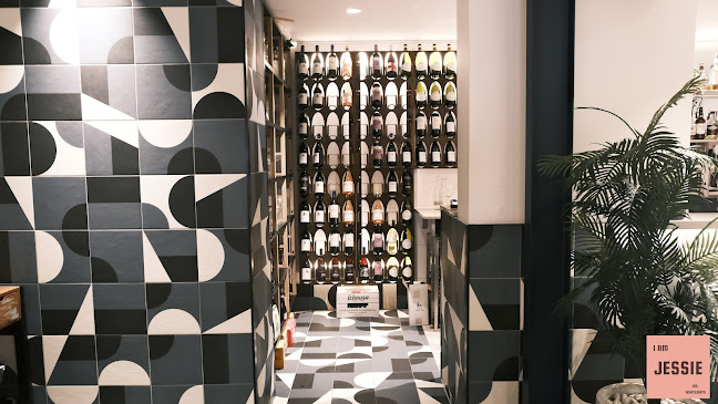 Enter via, Shop 6 / 122 Edinburgh Rd, The Postern, Castlecrag NSW 2068