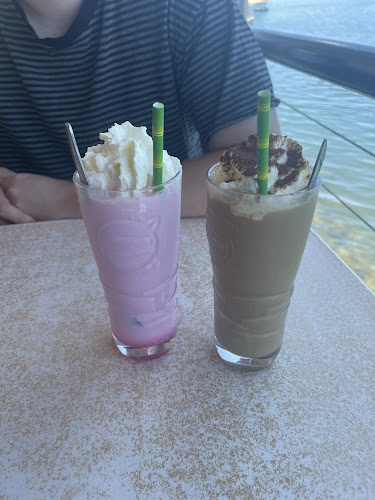 La Promenade Cafe - Caloundra