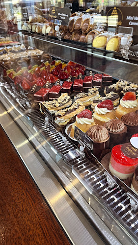 Profiterole Patisserie Strathfield - Hospitality and gastronomy