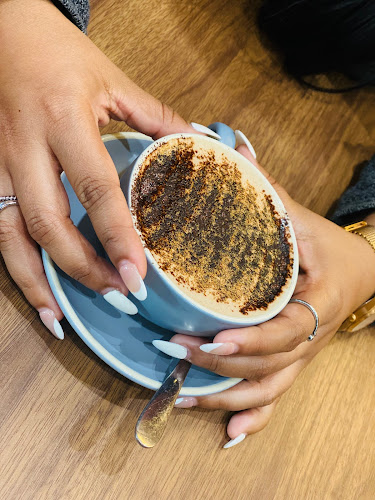 Profiterole Patisserie Mays Hill - Hospitality and gastronomy