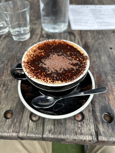 King Of The Castle Cafe - Hospitality and gastronomy