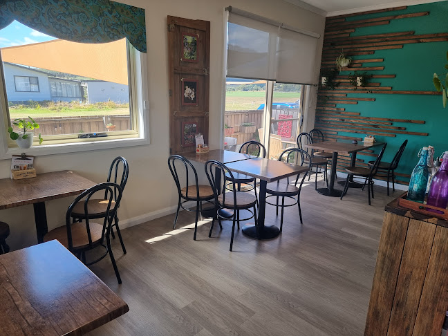 Comentarii opinii despre Meander Store & LPO, Meander Bridge Cafe