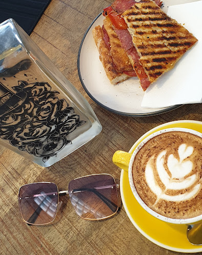 4/20 Brisbane Rd, Mooloolaba QLD 4557