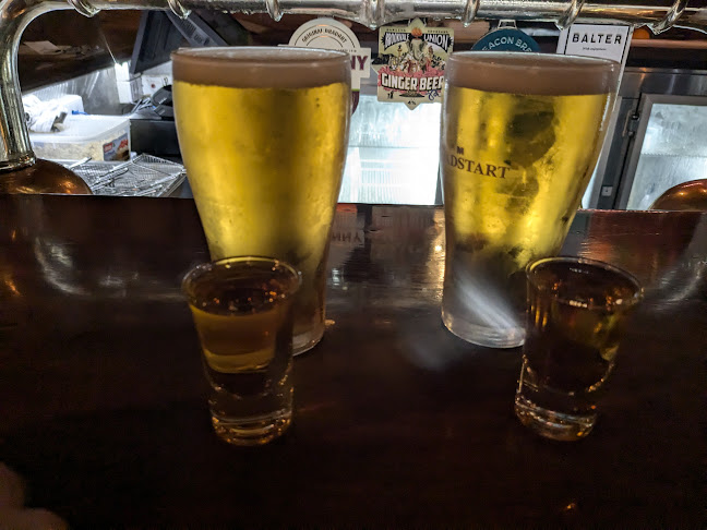 Molly Malone's Irish Pub - Hospitality and gastronomy