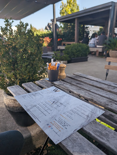 8 Townsville St, Fyshwick ACT 2609