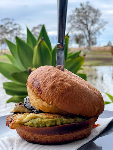 The Deck Cafe Lovedale - Hospitality and gastronomy