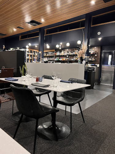 Bayviews Restaurant & Lounge Bar - Burnie