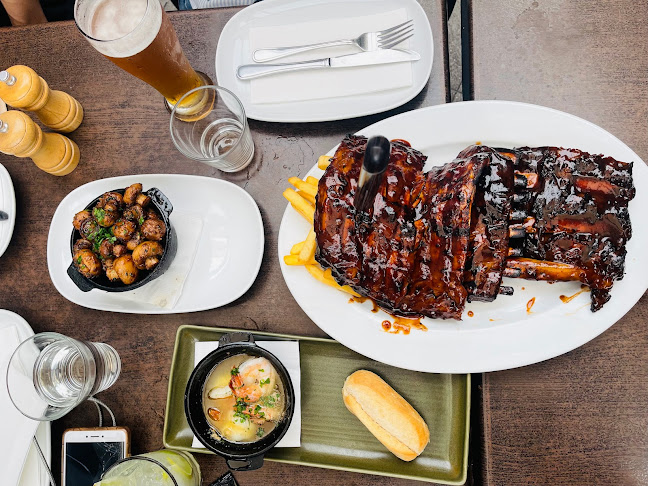 Hurricane's Grill Darling Harbour - Hospitality and gastronomy