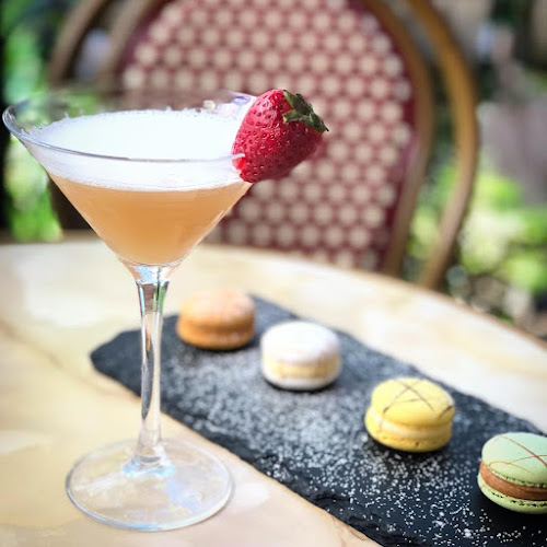 13 Tedder Ave, Main Beach QLD 4217