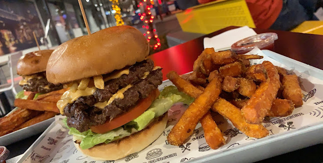 Mad Burger Fortitude Valley - Hospitality and gastronomy