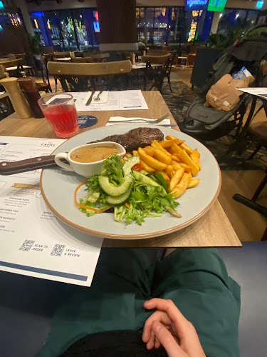 Comentarii opinii despre The Cavill Hotel