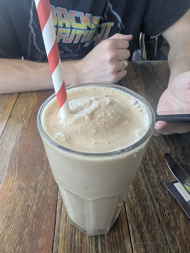 Munch Cafe - Hospitality and gastronomy