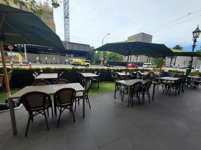 The Cricketers Bar - Hospitality and gastronomy