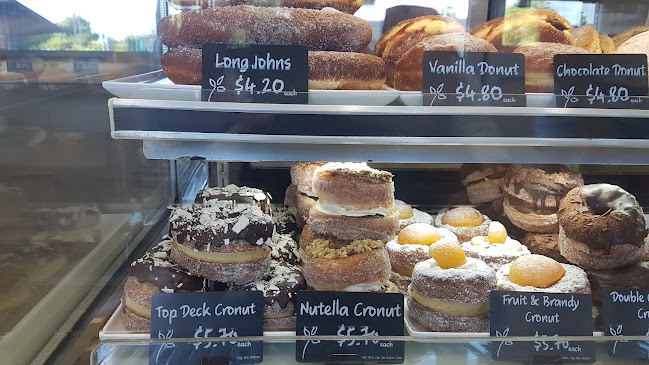 14 Ross River Rd, Mundingburra QLD 4812