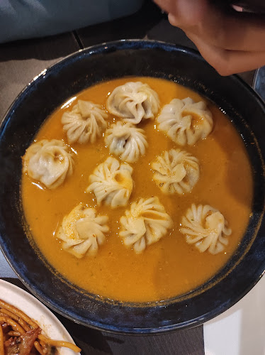 Shop B&C, 38 Laycock St, Surfers Paradise QLD 4217