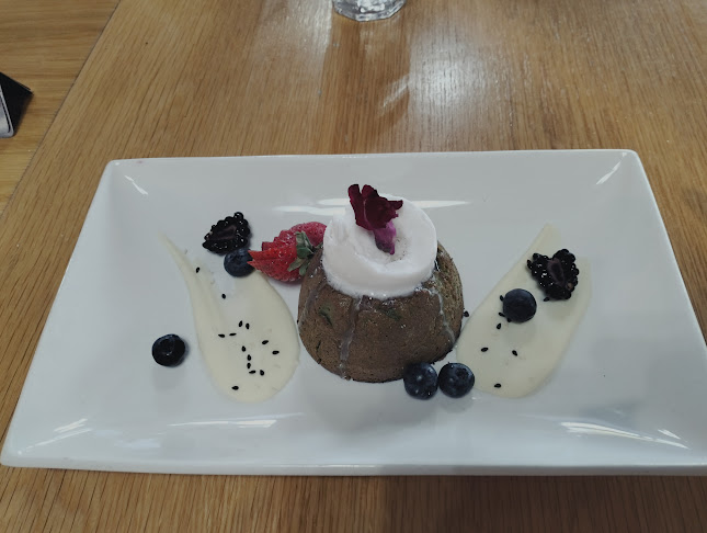 Comentarii opinii despre Huon Hill