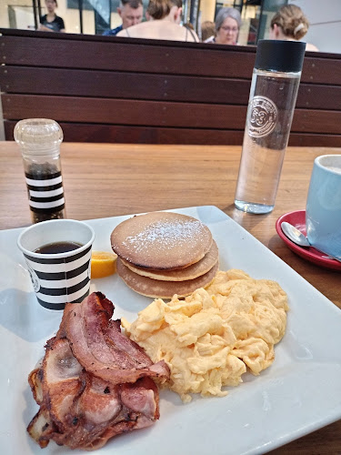 Opinii despre Cafe 63 Sunshine Plaza în Maroochydore - Hospitality and gastronomy