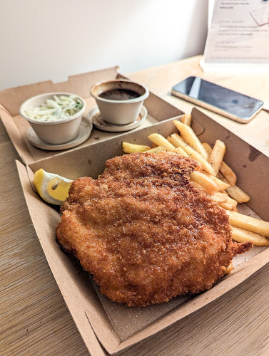 Salamander Shores Hotel, 147 Soldiers Point Rd, Soldiers Point NSW 2317