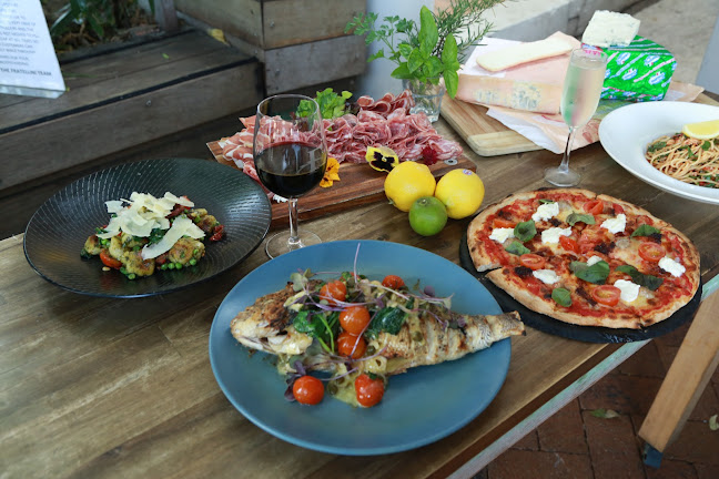 36 Duke St, Sunshine Beach QLD 4567