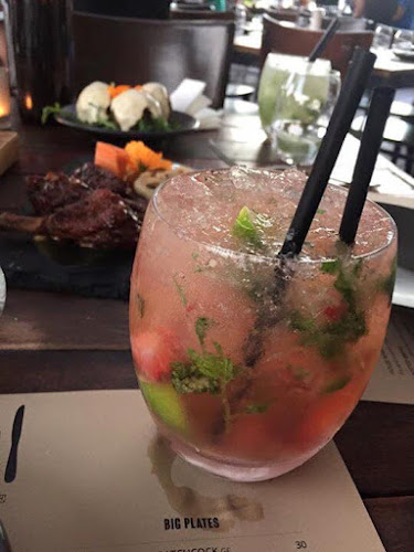 Comentarii opinii despre NOA Eat Drink Share