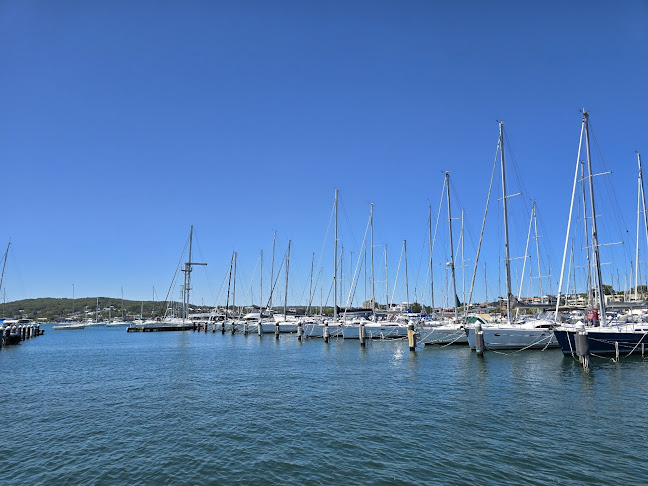 Crusoe's on the Lake - Hospitality and gastronomy