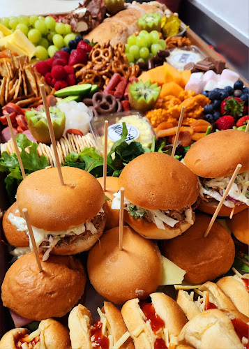 Munch Cafe - Hospitality and gastronomy