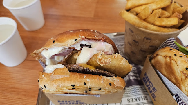 YOMG Berwick - Hospitality and gastronomy