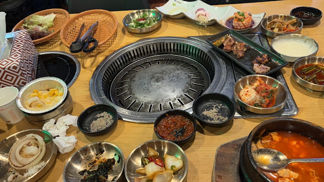 Yang San Park - Hospitality and gastronomy