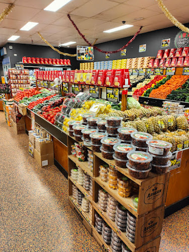 Zone Fresh Gourmet Markets - Hospitality and gastronomy