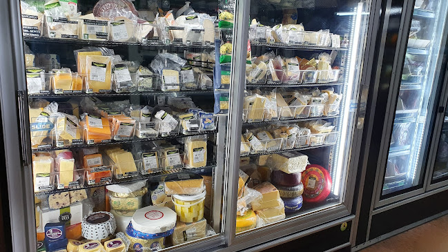 Skinnys Supa Deli - Hospitality and gastronomy