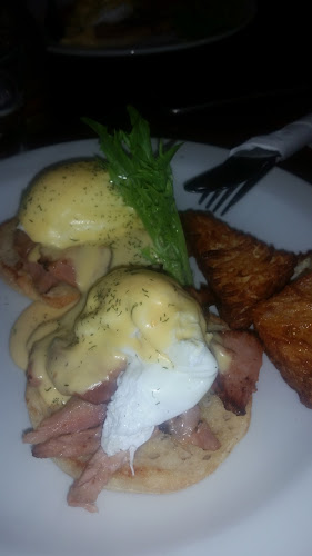 Cafe 21 Smith - Hospitality and gastronomy