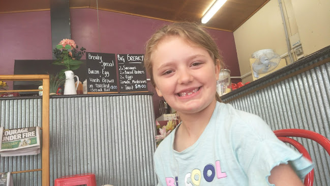 Comentarii opinii despre Bus Stop Cafe