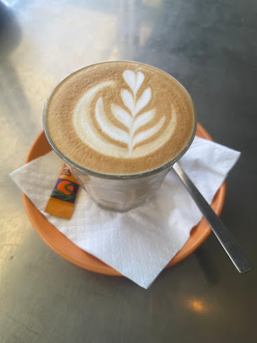 Shop 4/107 Ferry Rd, Southport QLD 4215