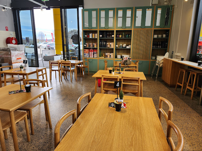 Comentarii opinii despre Cedar Husk Cafe