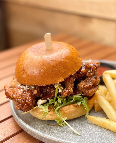 Unit 2/64 Wollongong St, Fyshwick ACT 2609