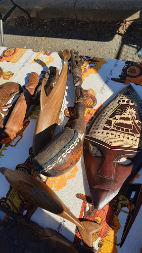 Comentarii opinii despre Trash & Treasure Market