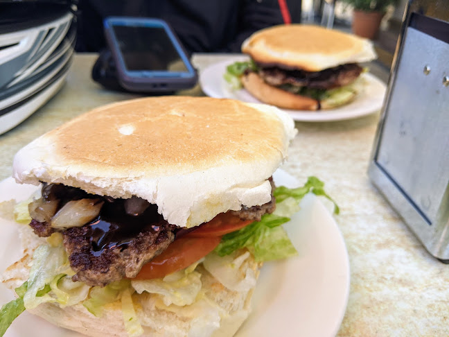 24 King St, Paterson NSW 2421