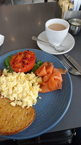 Comentarii opinii despre The Coffee Club Café