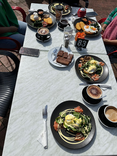 Comentarii opinii despre Cosi's Café