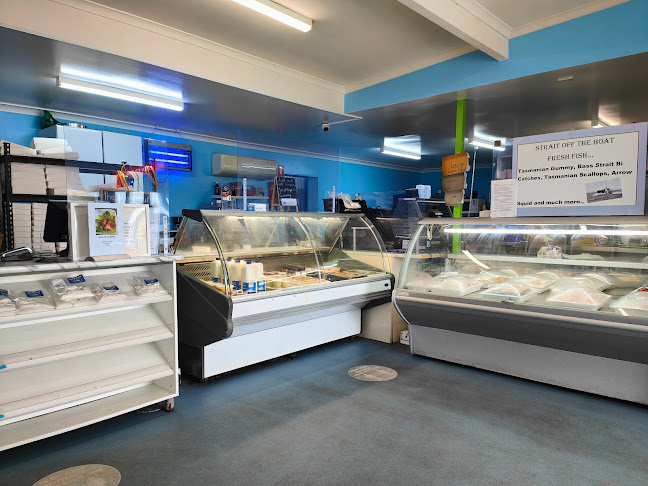 Comentarii opinii despre Strait Off The Boat