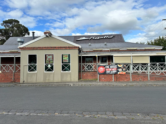 Pizza Hut - Hospitality and gastronomy