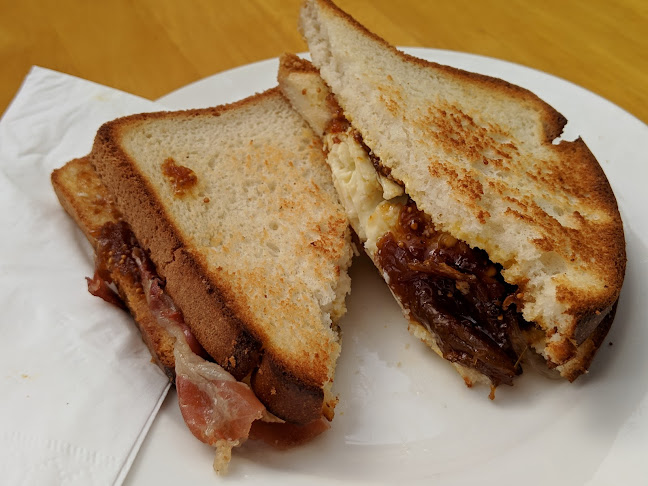 Armadillos Cafe - Hospitality and gastronomy