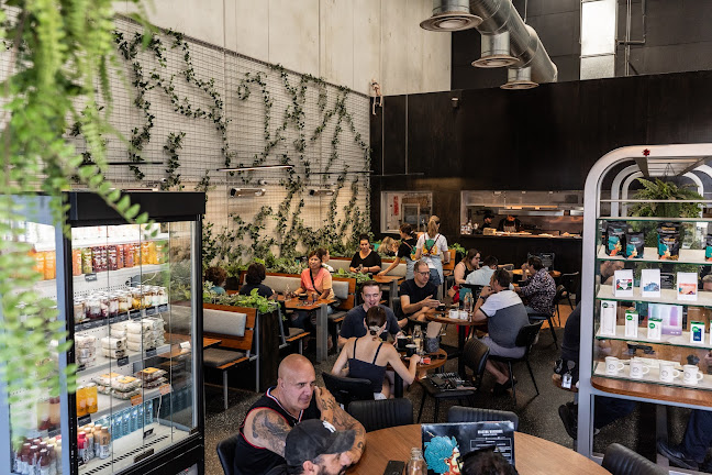 Comentarii opinii despre Roasting Warehouse | Airport West