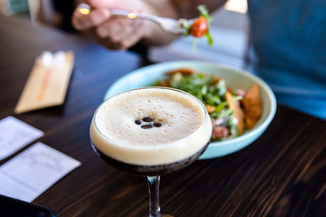 Comentarii opinii despre Golden Beach Tavern