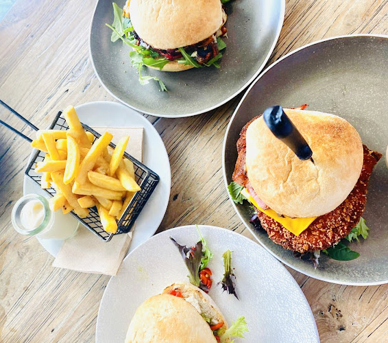 The Surfers Paradise Beach Cafe - Surfers Paradise