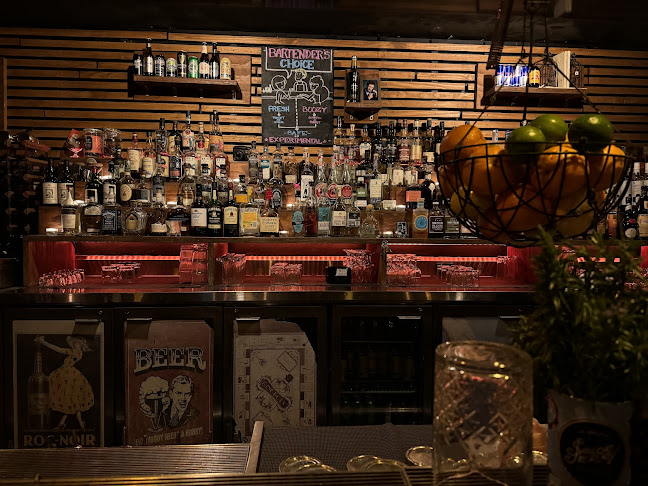 Blackbird bar - Hospitality and gastronomy