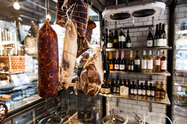 White Rabbit Sydney CBD - Hospitality and gastronomy